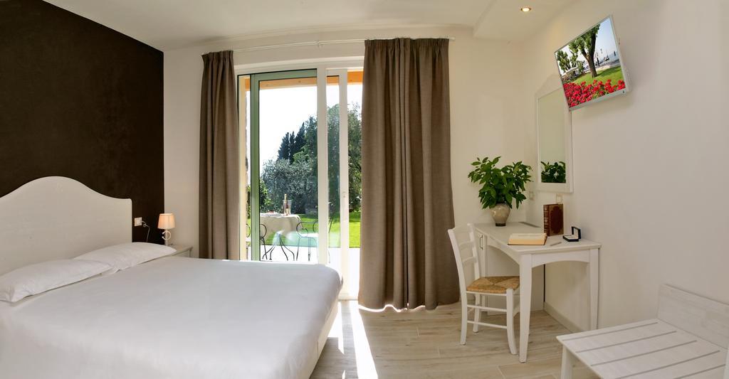 Relais Colle San Giorgio Bed and Breakfast Bardolino Kamer foto